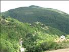 Castello di Caudino: localizzazione - sullo sfondo il monte S.Angelo
