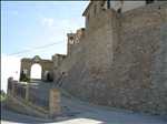 Rampa di accesso al castello di Piticchio