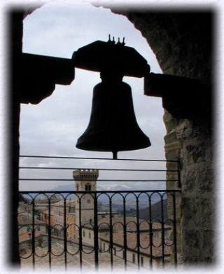 La campana della Torre di San Francesco di Piazza