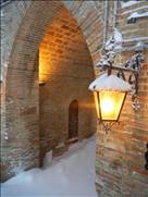11 febbraio 2012 - Porta di ingresso al castello di Piticchio